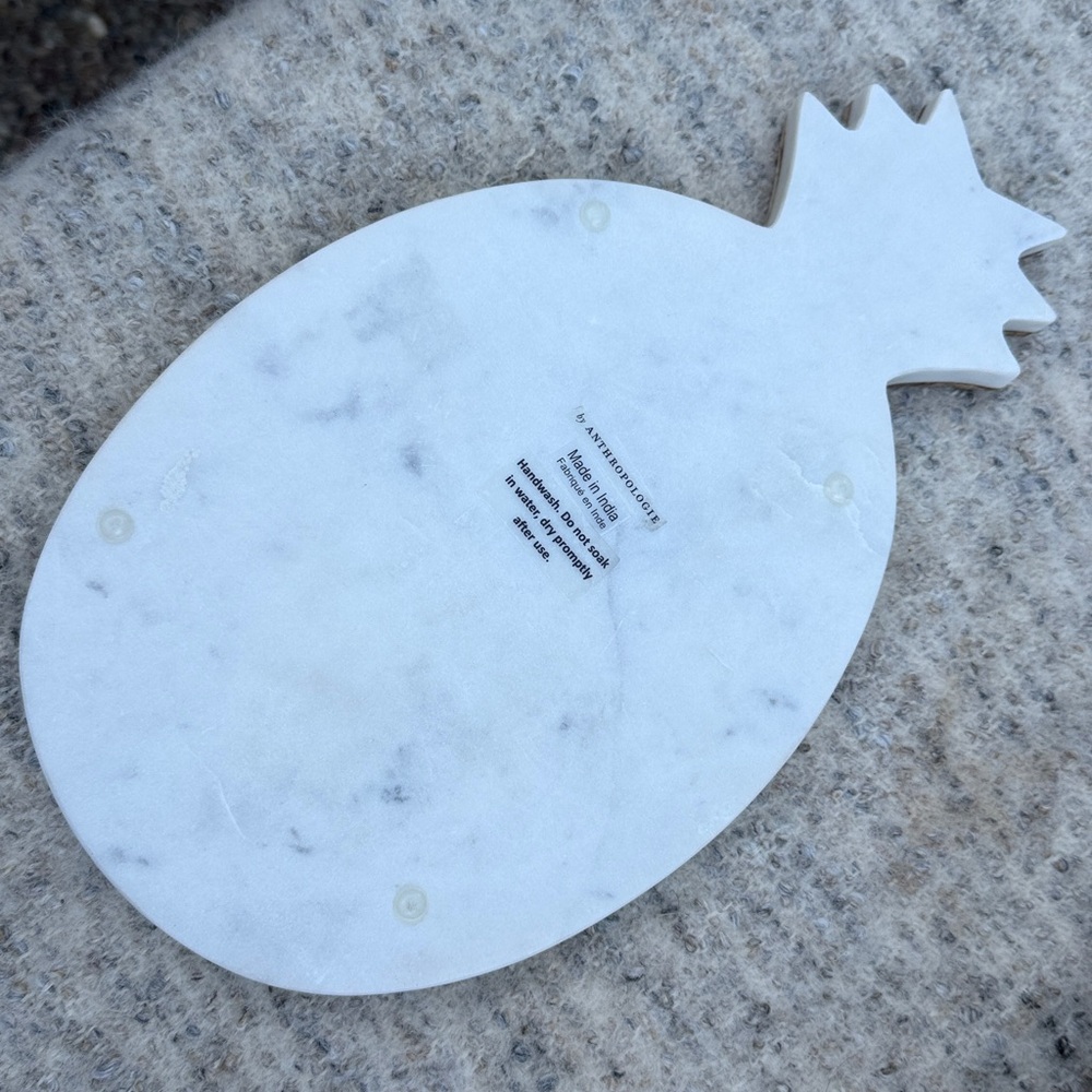 Anthropologie Marble Pineapple Cheese Board. NWT - Picture 3 of 4
